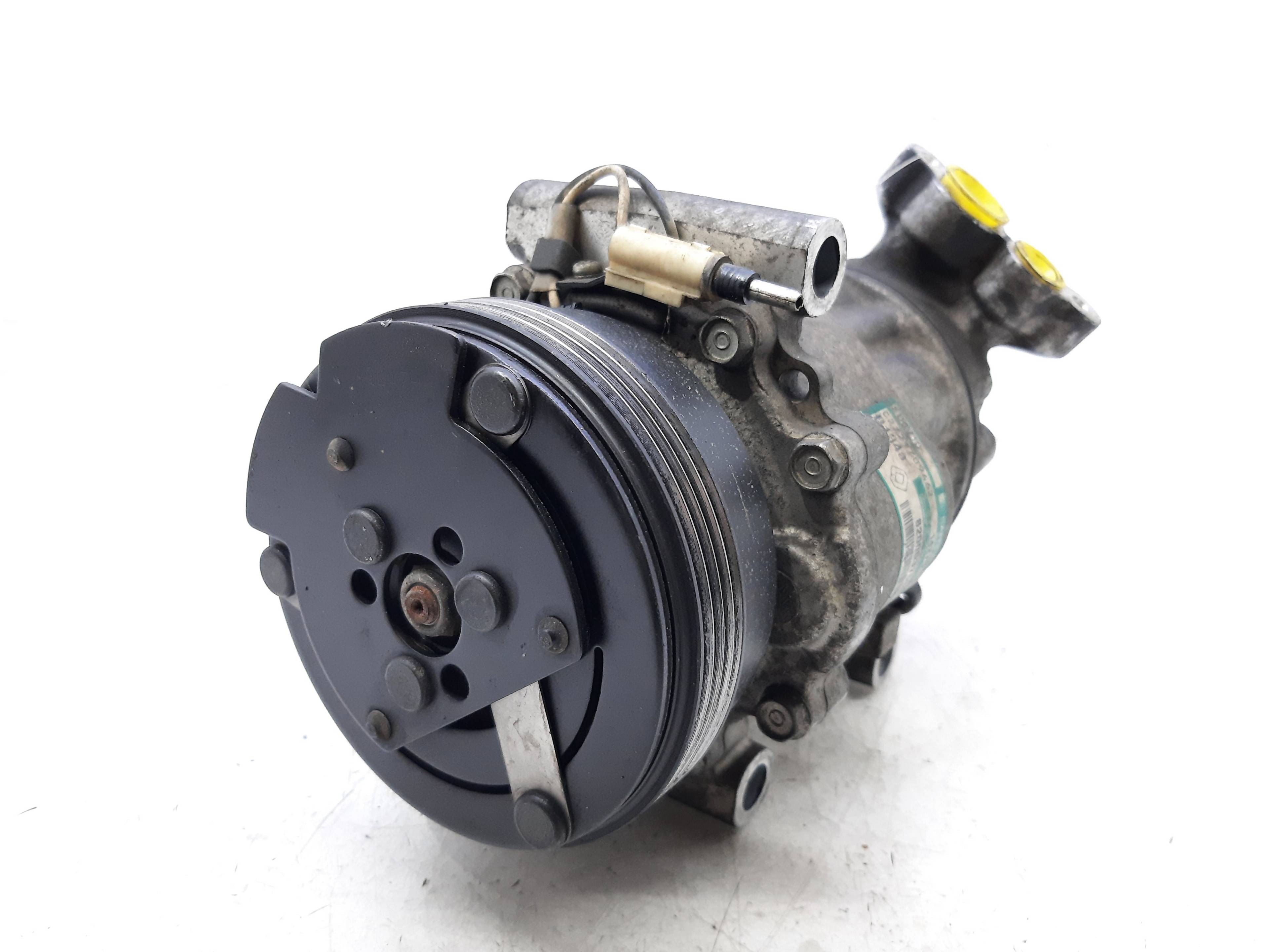 RENAULT Clio 3 generation (2005-2012) Hасос кондиционера 8200037058 22440464