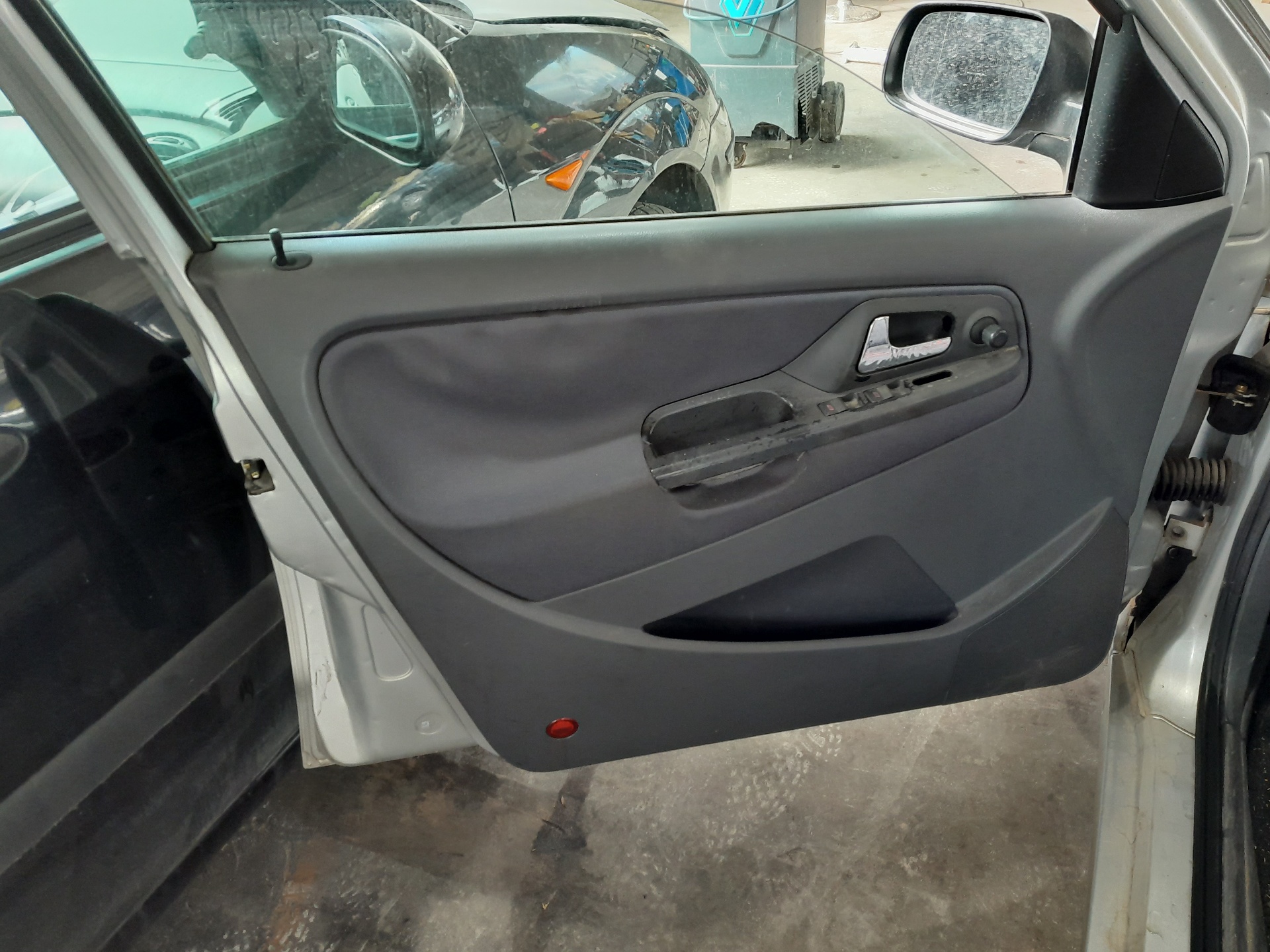 SEAT Ibiza 2 generation (1993-2002) Бабина 032905106B 22458038