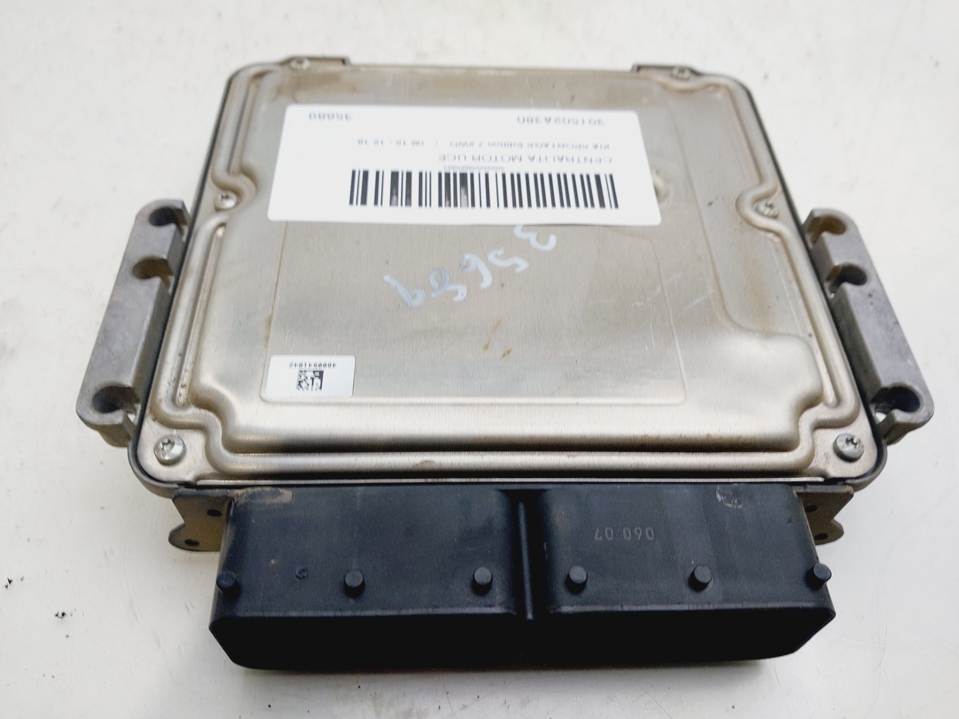 FORD B-MAX 1 generation (2012-2018) Variklio kompiuteris 391502A380 27319323