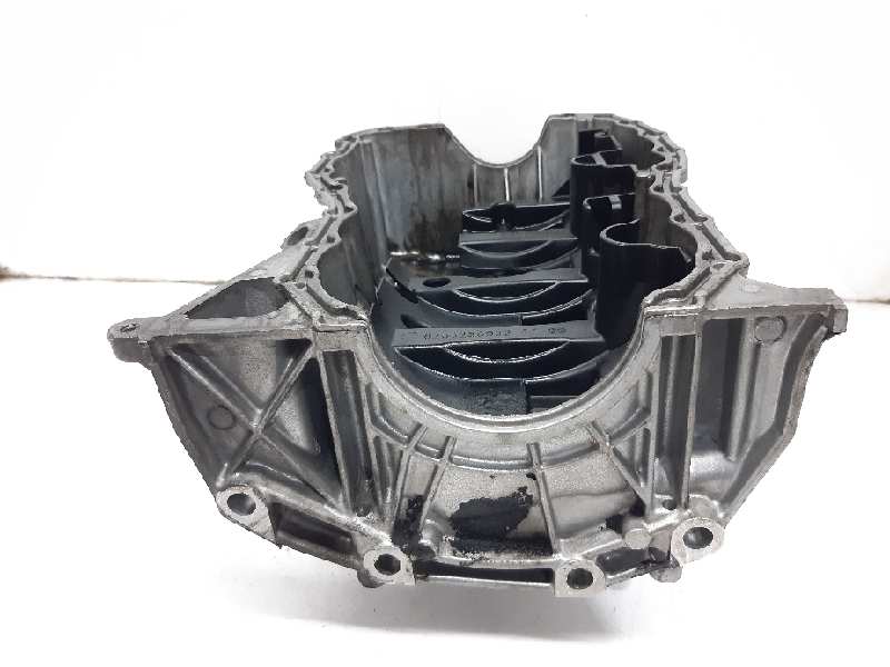 RENAULT Megane 2 generation (2002-2012) Crankcase 8200273261 18528249