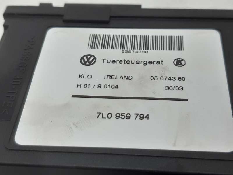 VOLKSWAGEN Touareg 1 generation (2002-2010) Rear Right Door Window Control Motor 7L0959704 18463904