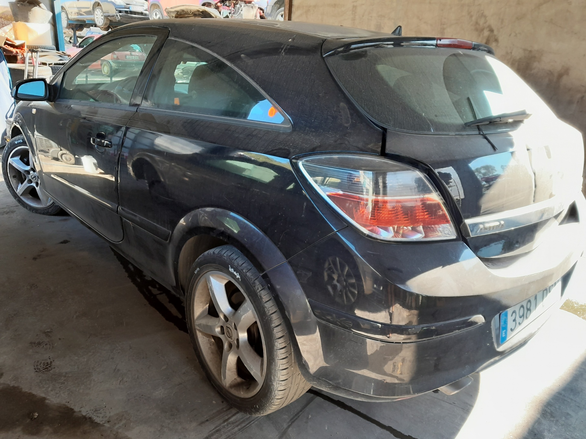 OPEL Astra H (2004-2014) Блок предохранителей 13206754 20647862