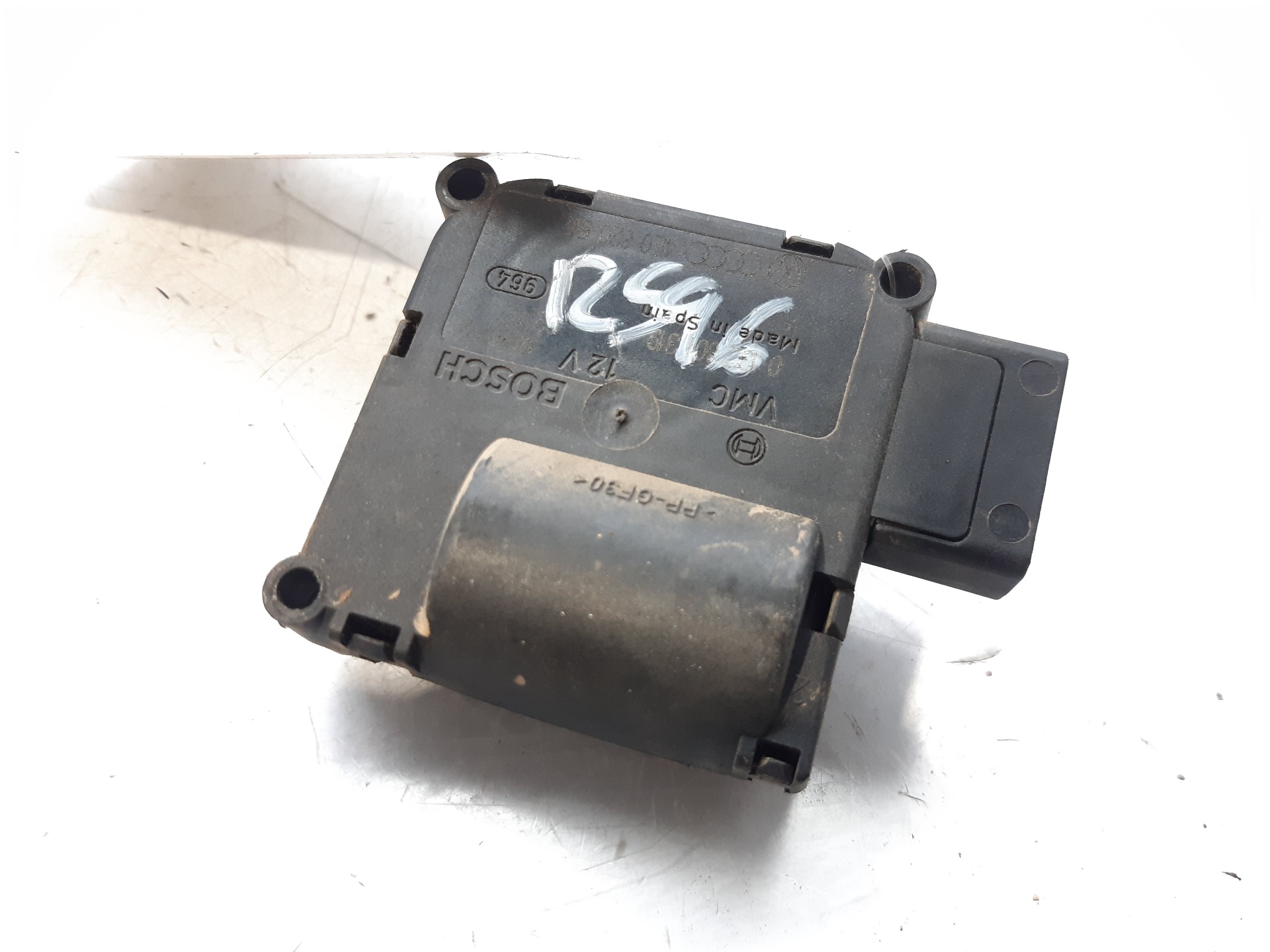 AUDI A8 D3/4E (2002-2010) Air Conditioner Air Flow Valve Motor 4E0820511 24082332