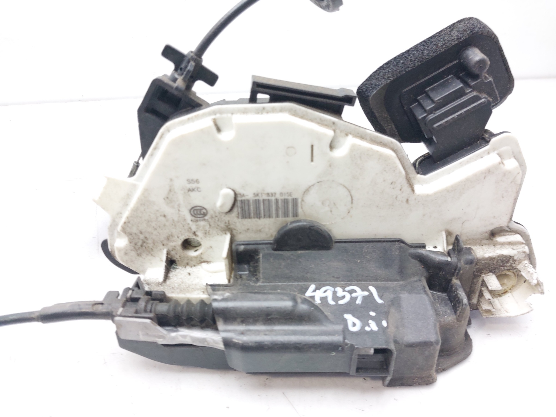 SEAT Leon 3 generation (2012-2020) Front Left Door Lock 5K1837015J 22484845