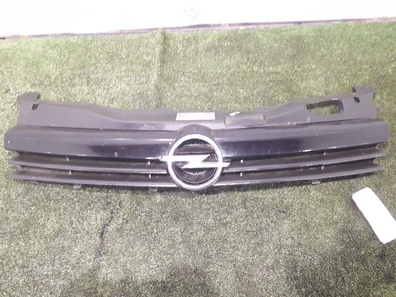 OPEL Astra J (2009-2020) Priekinės radiatoriaus grotelės 13108463 18470647