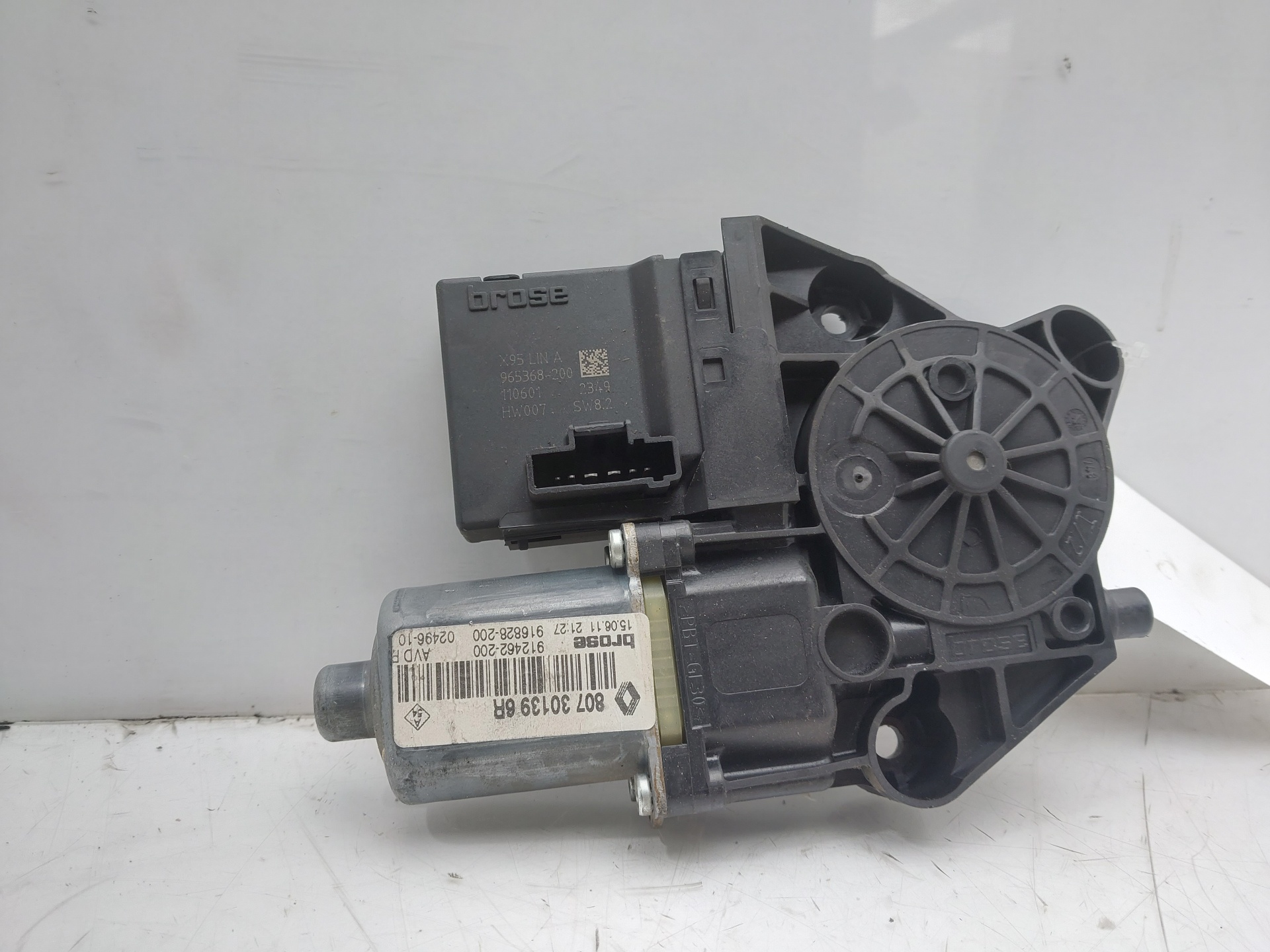 VOLVO Megane 3 generation (2008-2020) Motor de control geam ușă dreapta față 807301396R 22560154