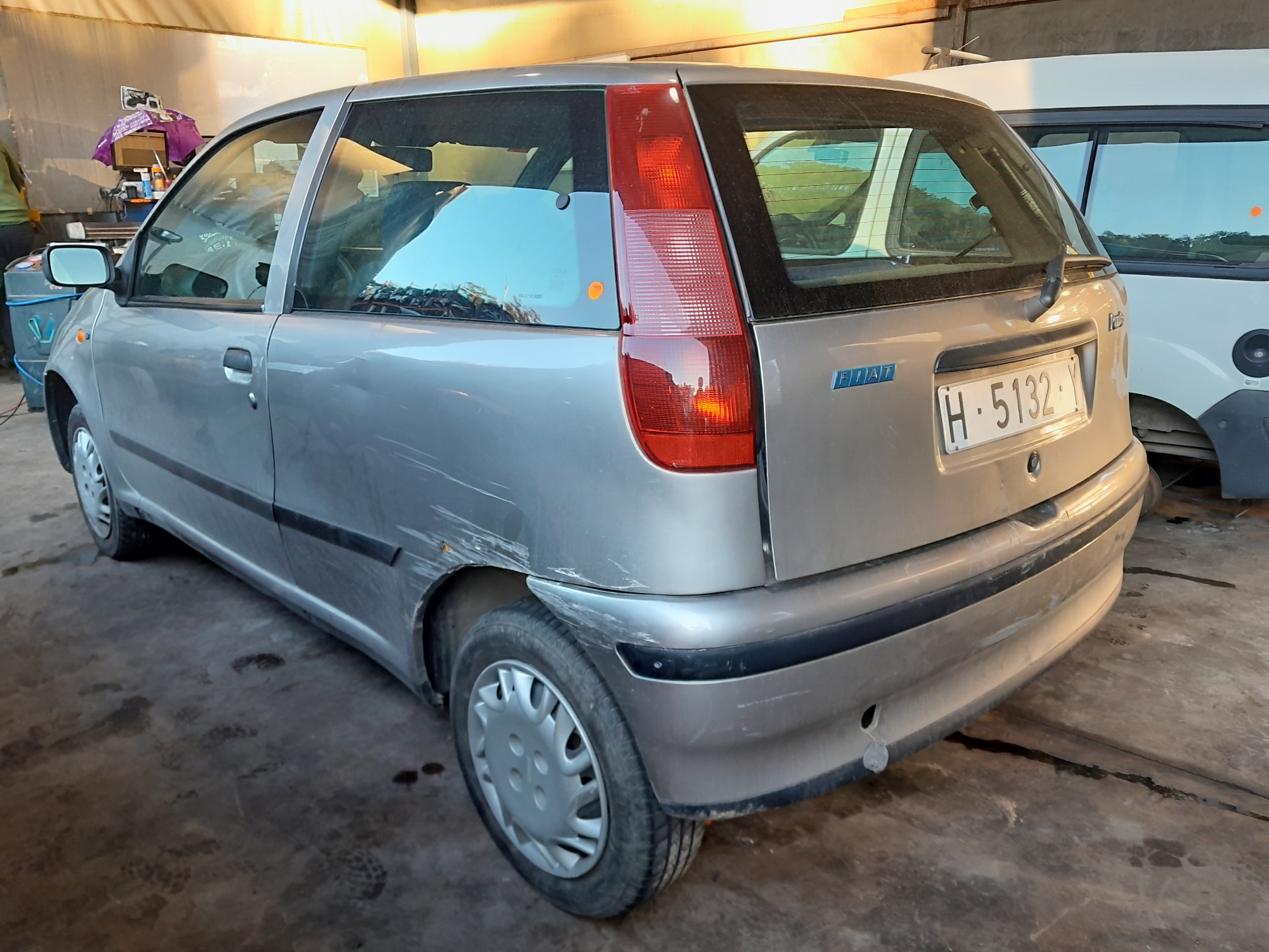 FIAT Punto 1 generation (1993-1999) Передній лівий поворотник 46402658 22705043