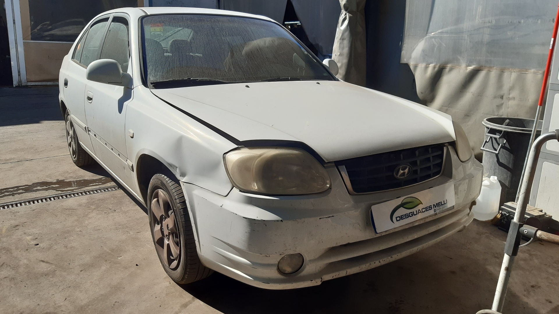 HYUNDAI Accent LC (1999-2013) Priekinių dešinių durų stiklo pakelėjas 8240225000 22042986