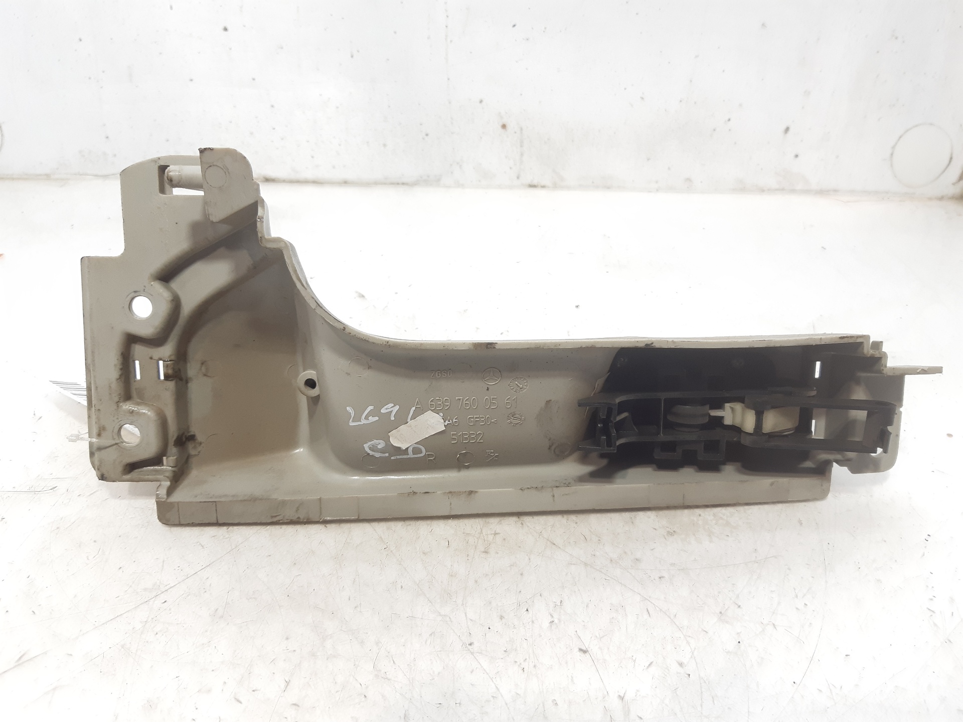 MERCEDES-BENZ Viano W639 (2003-2015) Right Rear Internal Opening Handle A6397600561 22285789