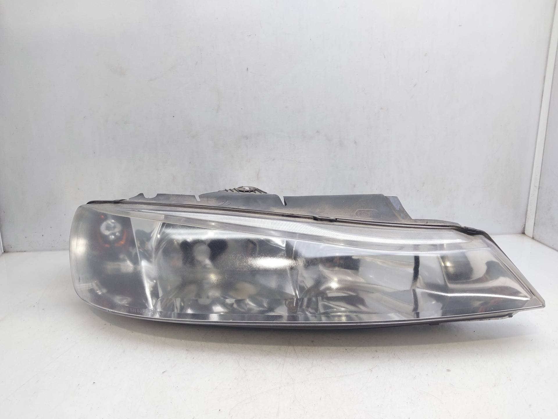 CHEVROLET 406 1 generation (1995-2004) Front Right Headlight 9630423177 25108944