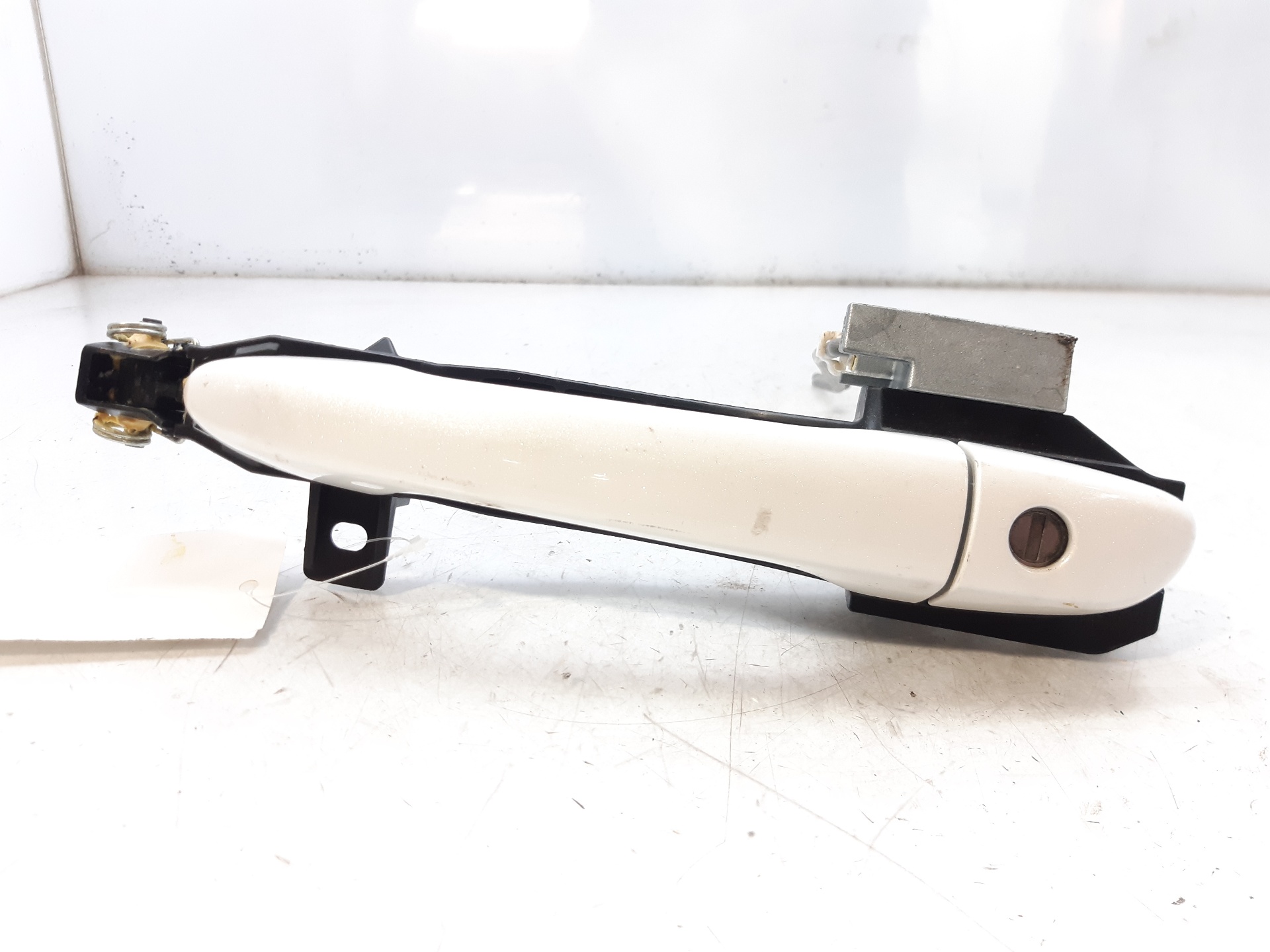 MAZDA 3 BM (2013-2019) Наружная ручка передней левой двери KD53 24035698