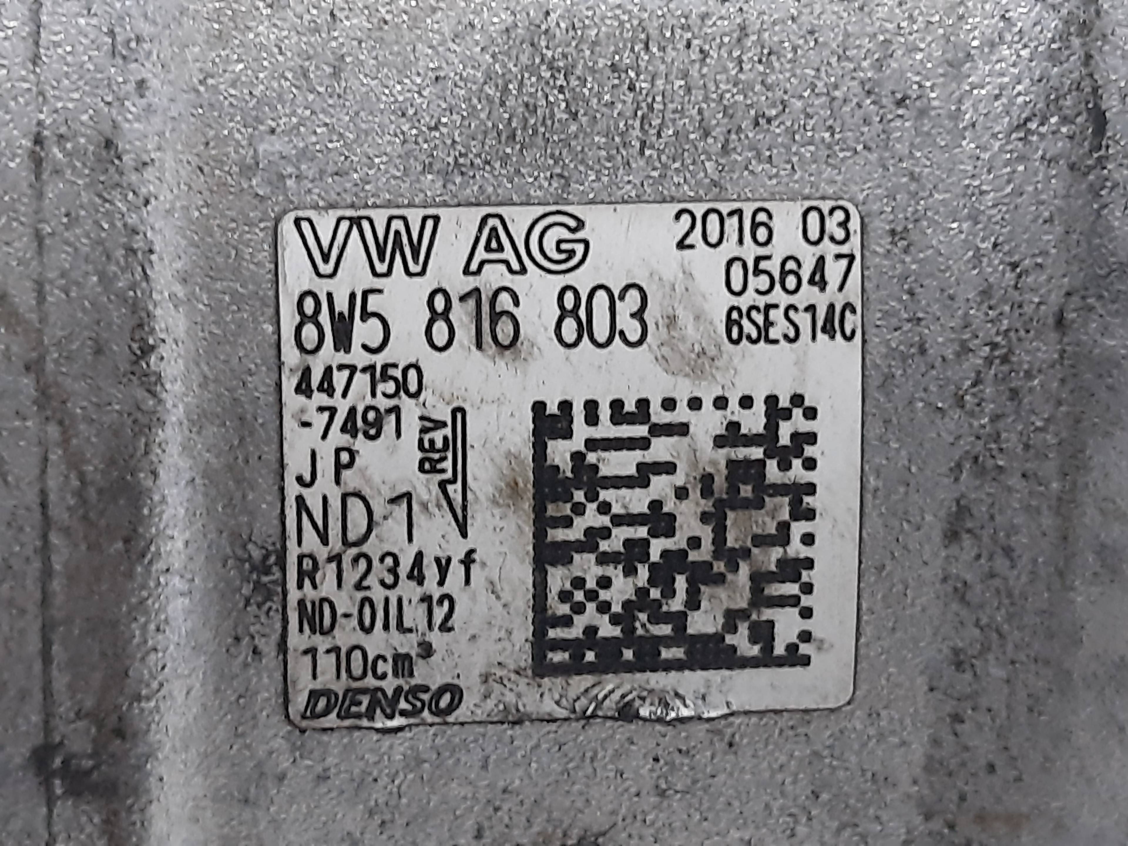 AUDI A4 B9/8W (2015-2024) Hасос кондиционера 8W5816803 22447183