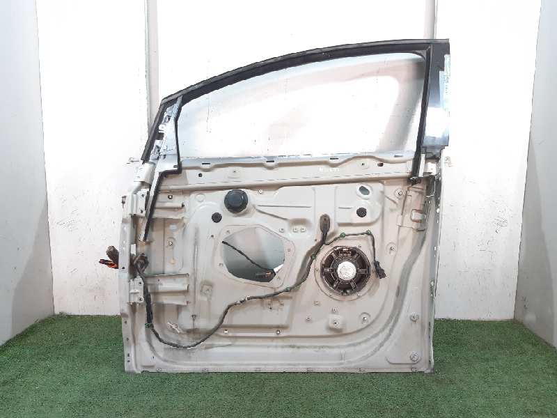 VOLKSWAGEN Golf Plus 2 generation (2009-2014) Front Left Door 5M0831301P 22131063