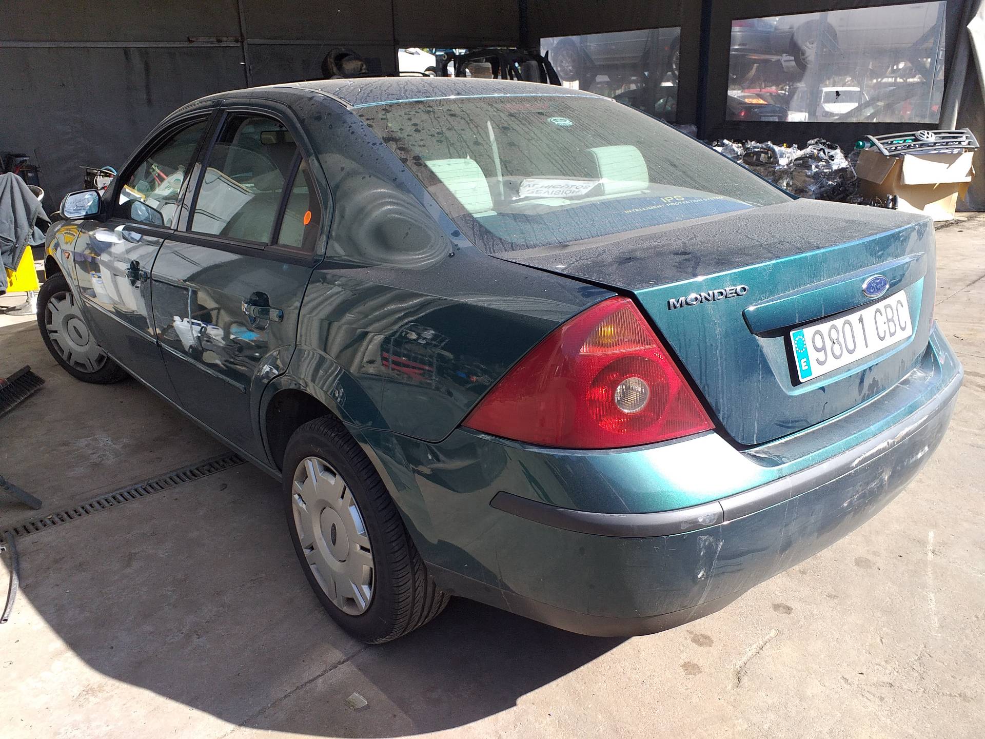 FORD Mondeo 3 generation (2000-2007) Левая противотуманка переднего бампера 1S7115K202AC 18666378