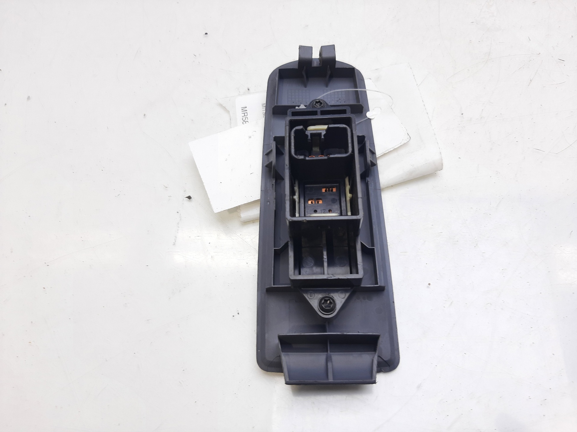 VOLKSWAGEN Colt 6 generation (2002-2013) Front Right Door Window Switch MR587944 21010967