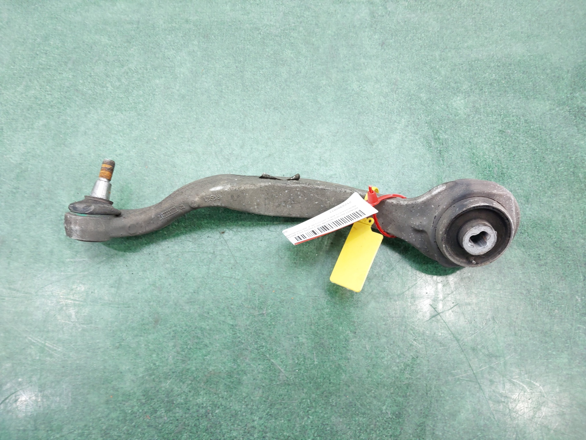 MERCEDES-BENZ E-Class W212/S212/C207/A207 (2009-2016) Braț de control inferior dreapta față 2123302811 23022384