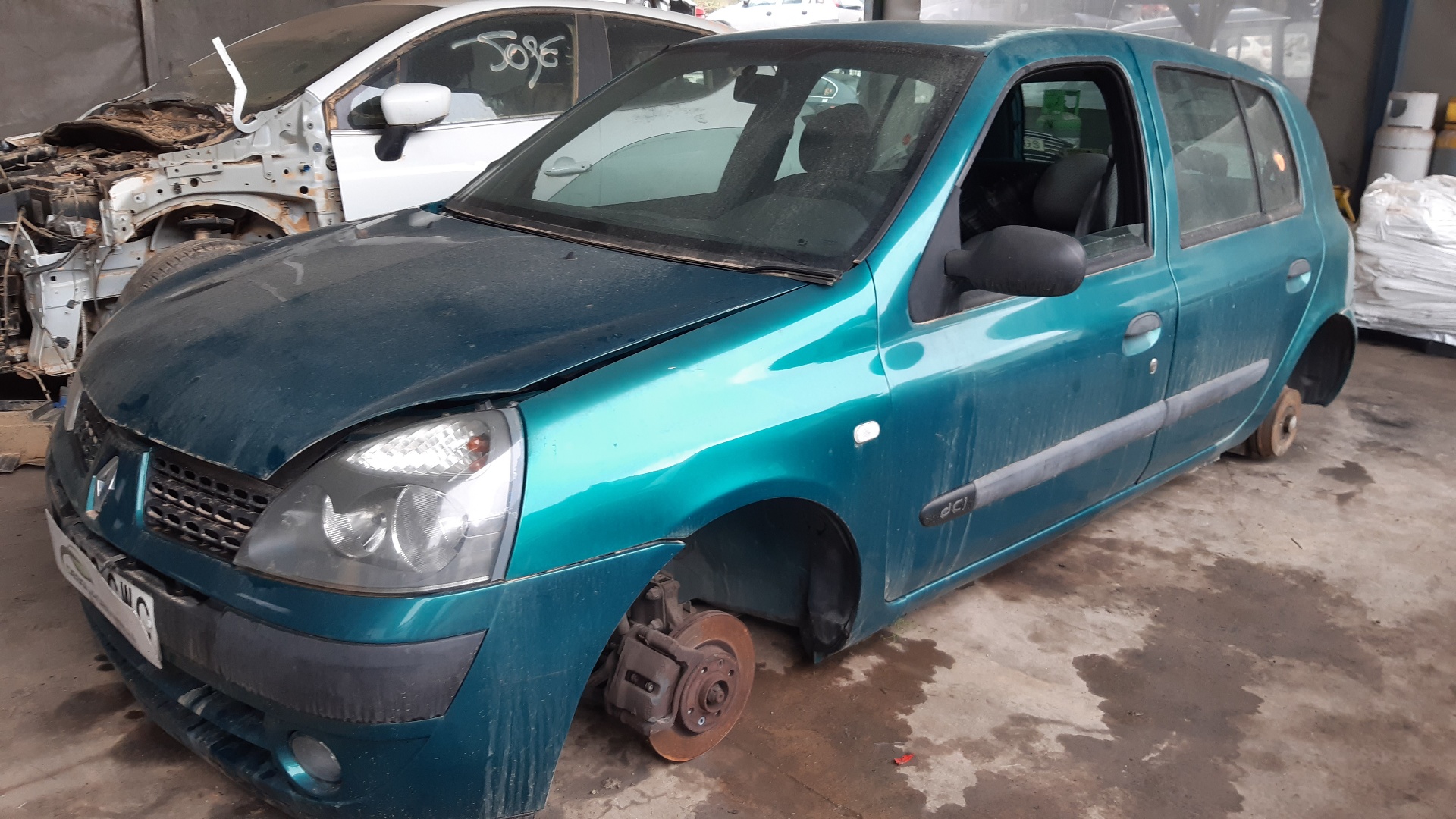 RENAULT Clio 2 generation (1998-2013) Bal első fényszóró 085511138L 22304273