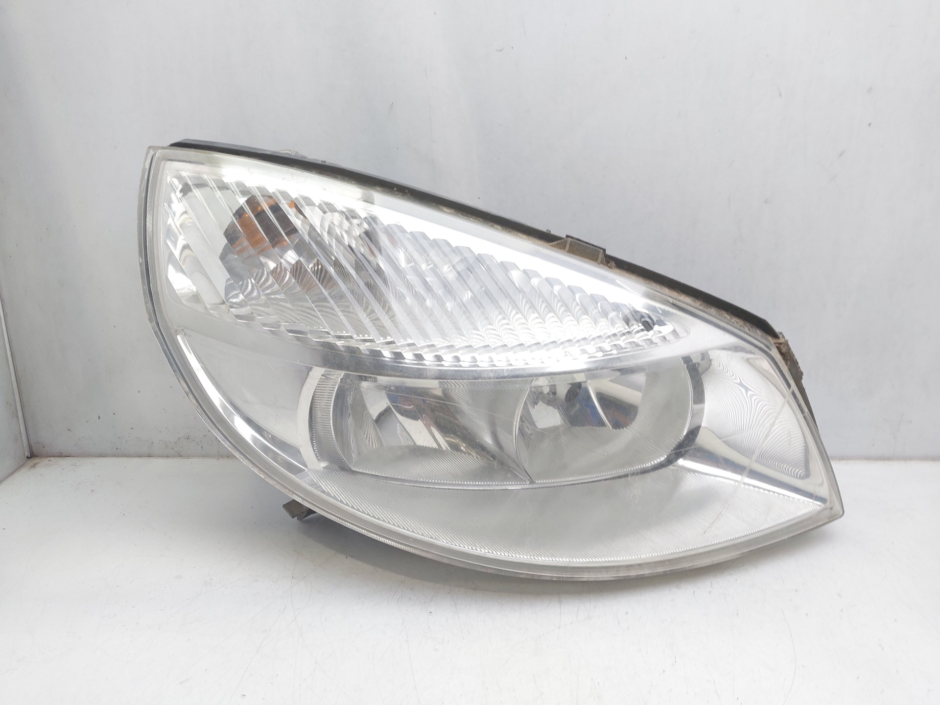 RENAULT Scenic 2 generation (2003-2010) Front Right Headlight 7701064130 24759164