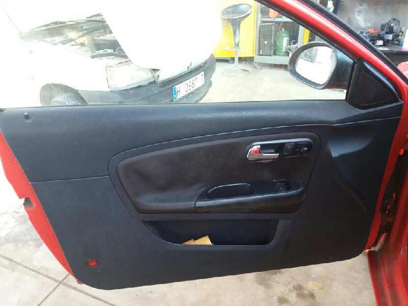 SEAT Cordoba 2 generation (1999-2009) Зеркало передней правой двери 876048 20183350