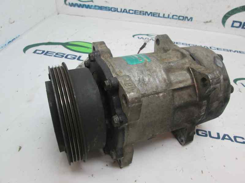 RENAULT Clio 1 generation (1990-1998) Air Condition Pump 7700272400 20165707