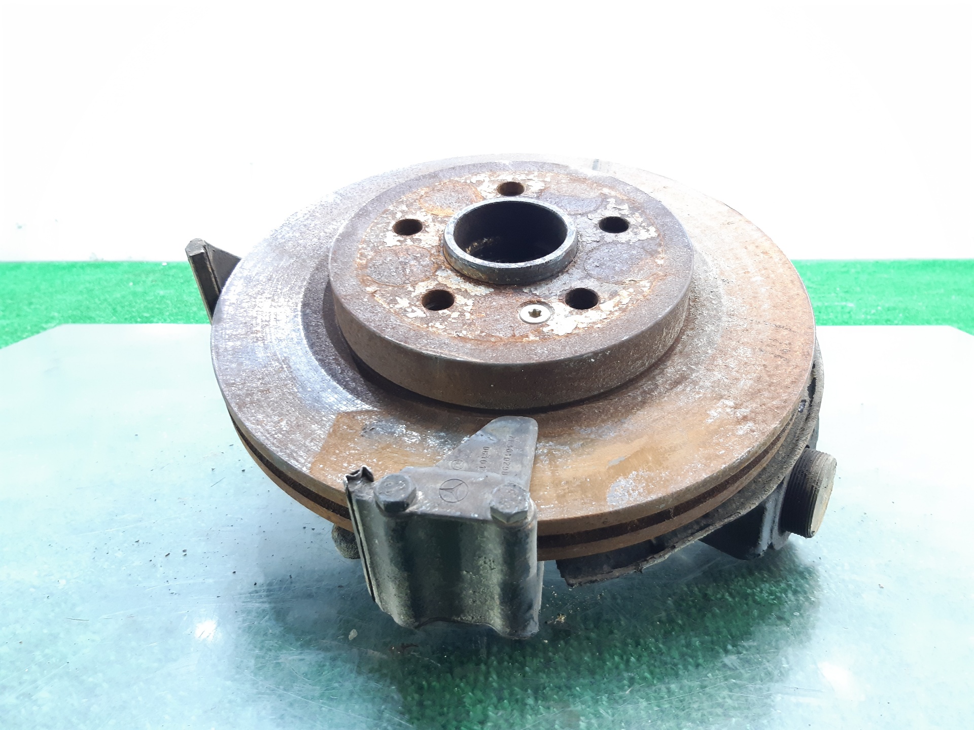 VAUXHALL M-Class W163 (1997-2005) Front Left Wheel Hub 1633320101 24931382