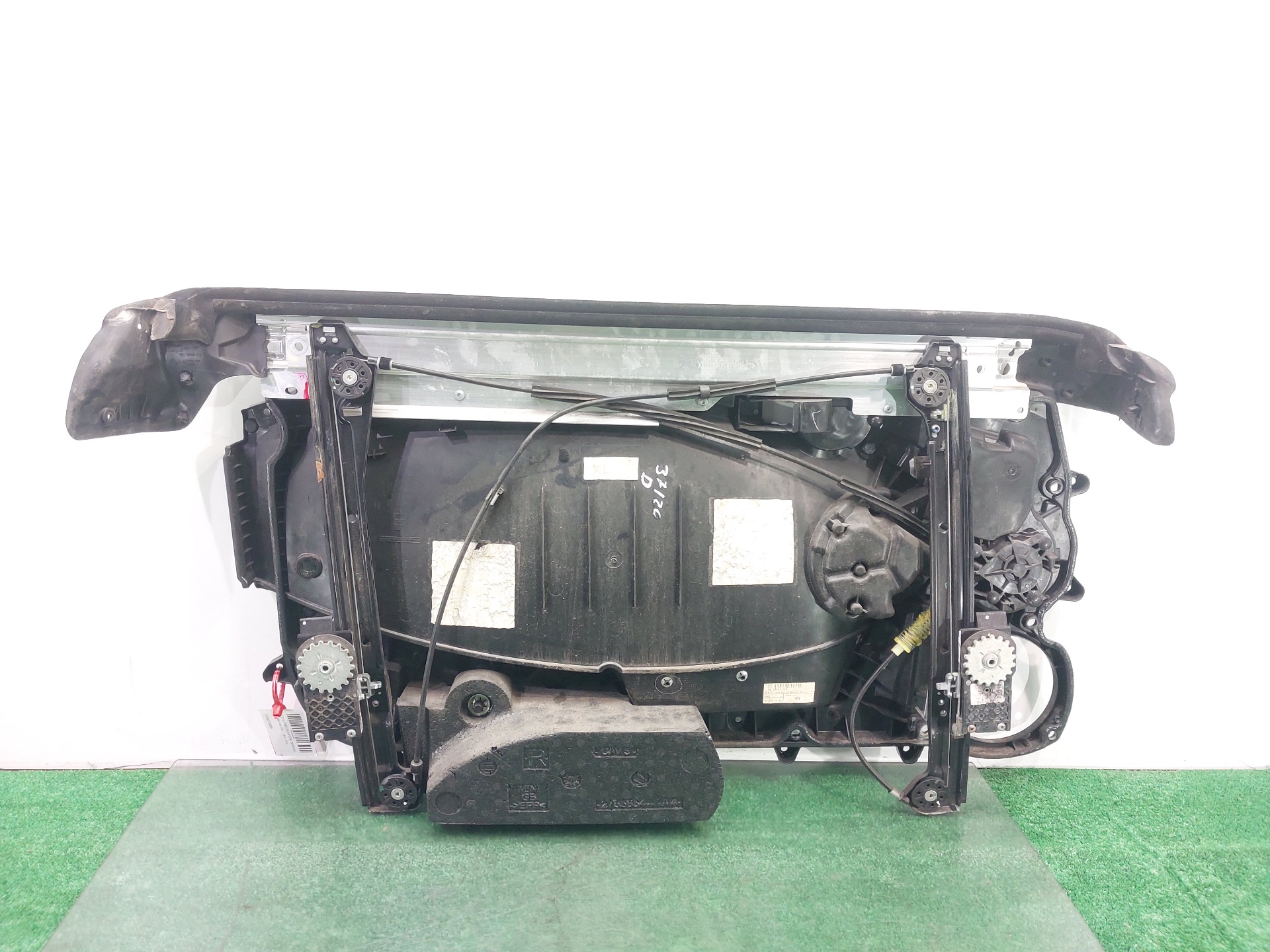 Elevalunas delantero derecho N12B14A 51332756084 de Mini Mini (r56) 0-0 - pieza usada