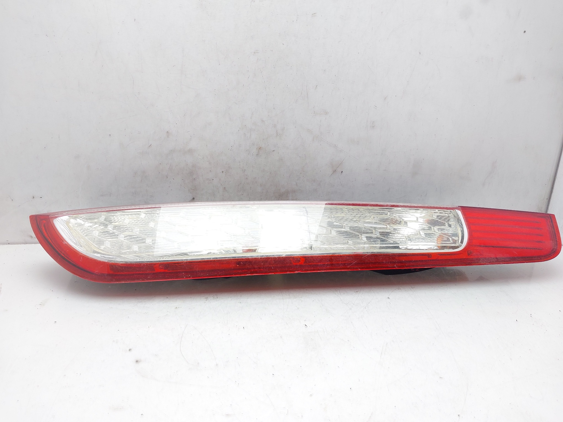 PEUGEOT Focus 2 generation (2004-2011) Rear Right Taillight Lamp 8M5113404A 24046564