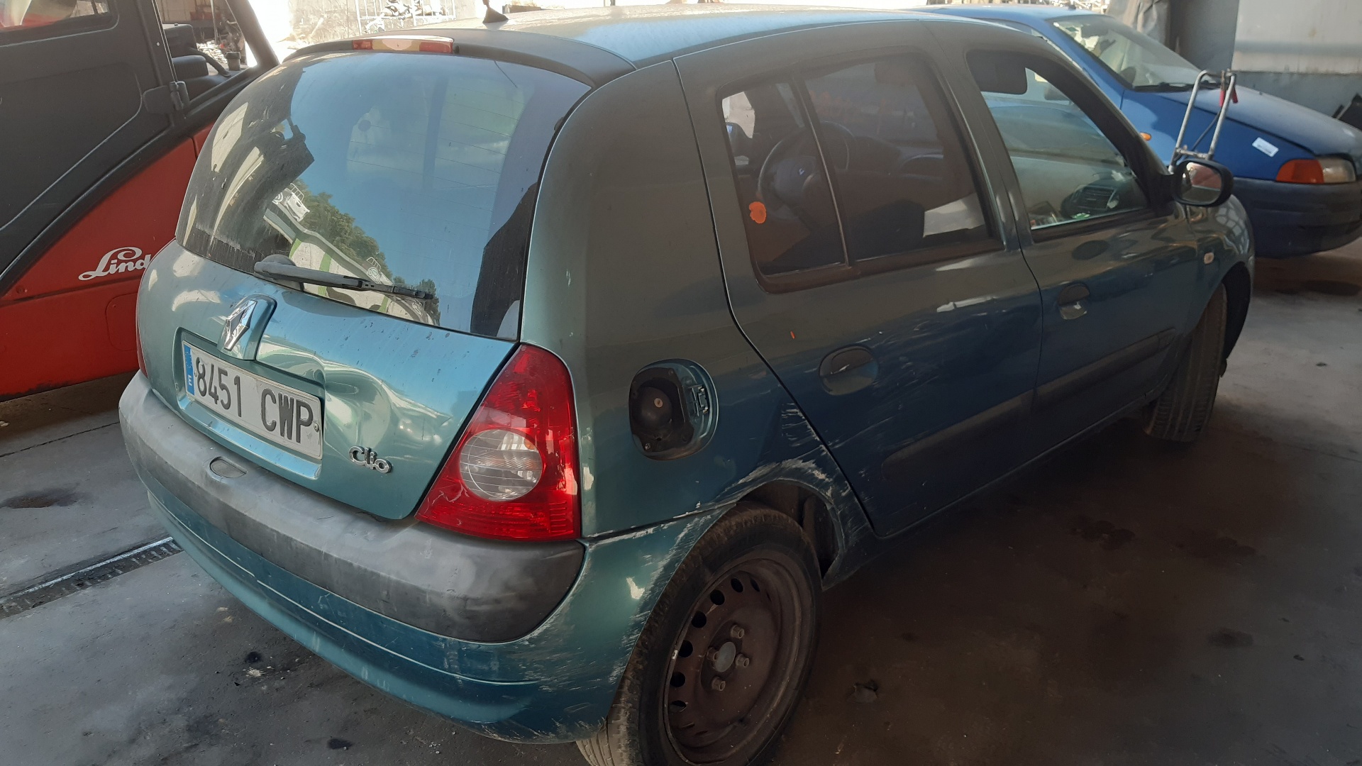 RENAULT Clio 2 generation (1998-2013) Galinis dešinys žibintas 8200071414 18794885