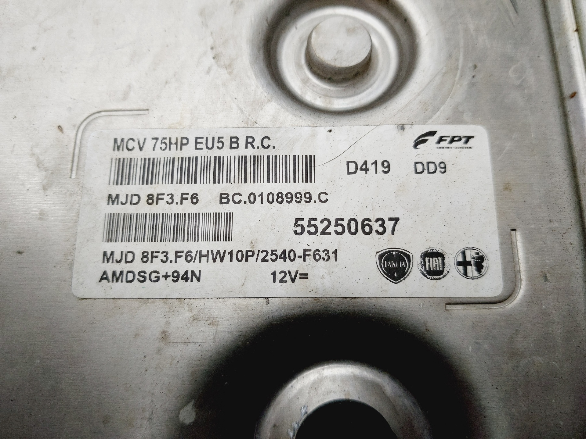 Switchboard engine uce 199A9000 55250637 de Fiat Iii fiorino (225) 0-0 74 CV con 175574 km - pieza usada