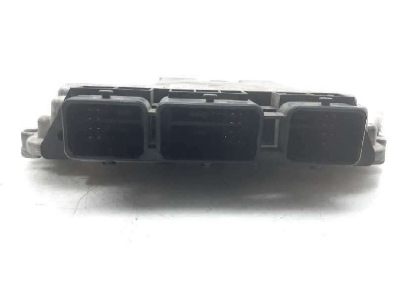 FORD Focus 2 generation (2004-2011) Moottorin ohjausyksikkö ECU 0281011701 18417315