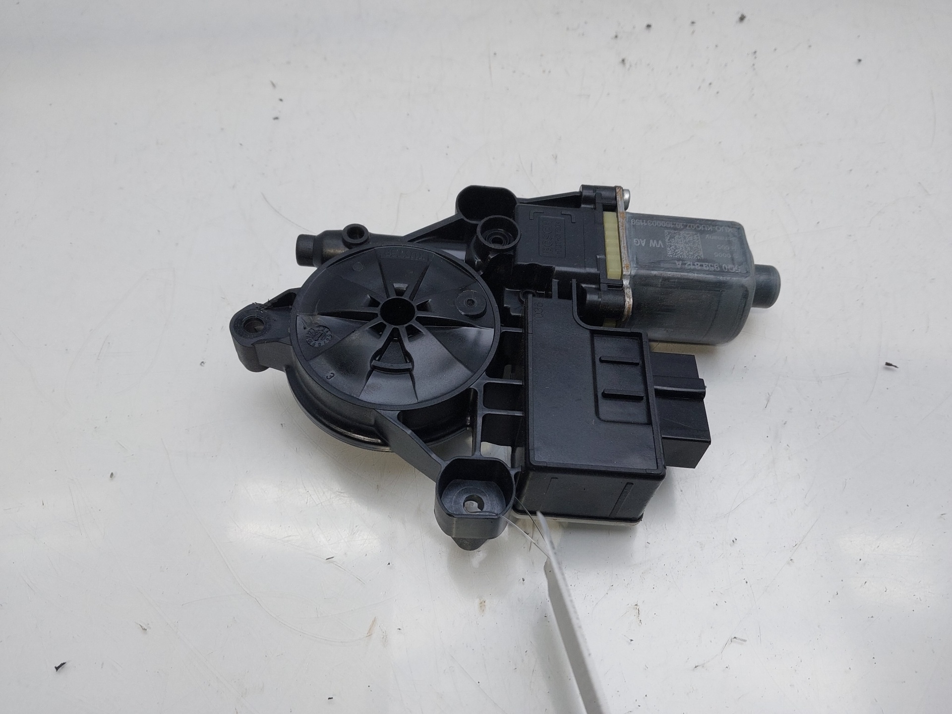 SEAT Leon 3 generation (2012-2020) Rear Right Door Window Control Motor 5Q0959812A 22485484