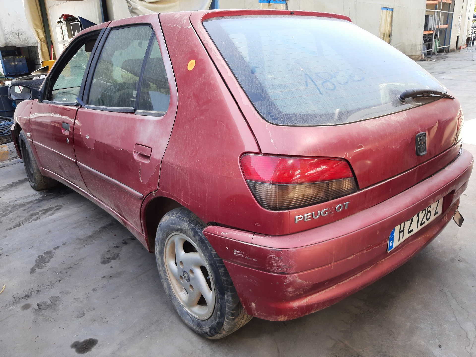 PEUGEOT 306 1 generation (1993-2002) Galinis kairys žibintas 6350H7 22440473