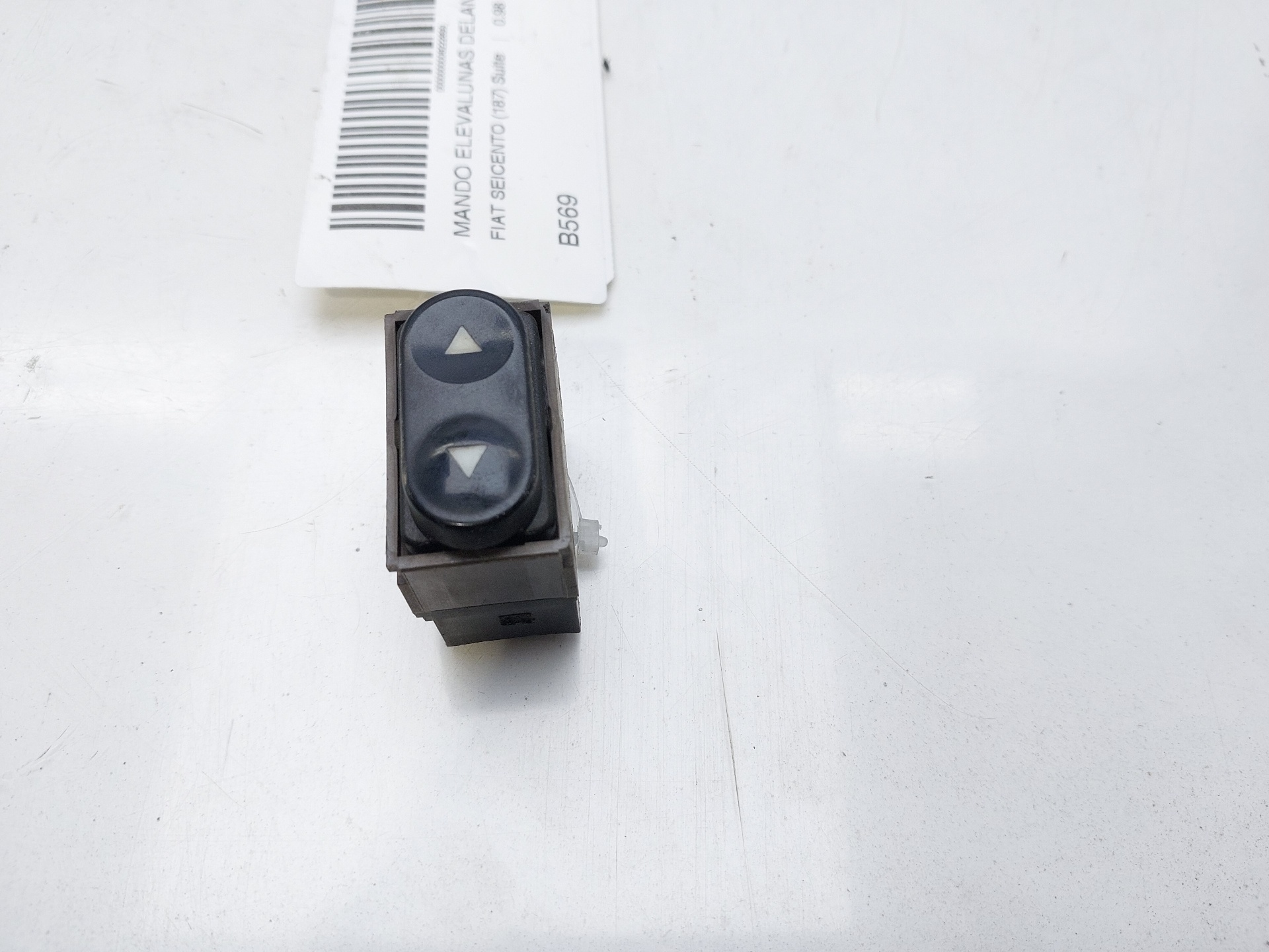 RENAULT Seicento 1 generation (1998-2010) Front Left Door Window Switch B569 20412863