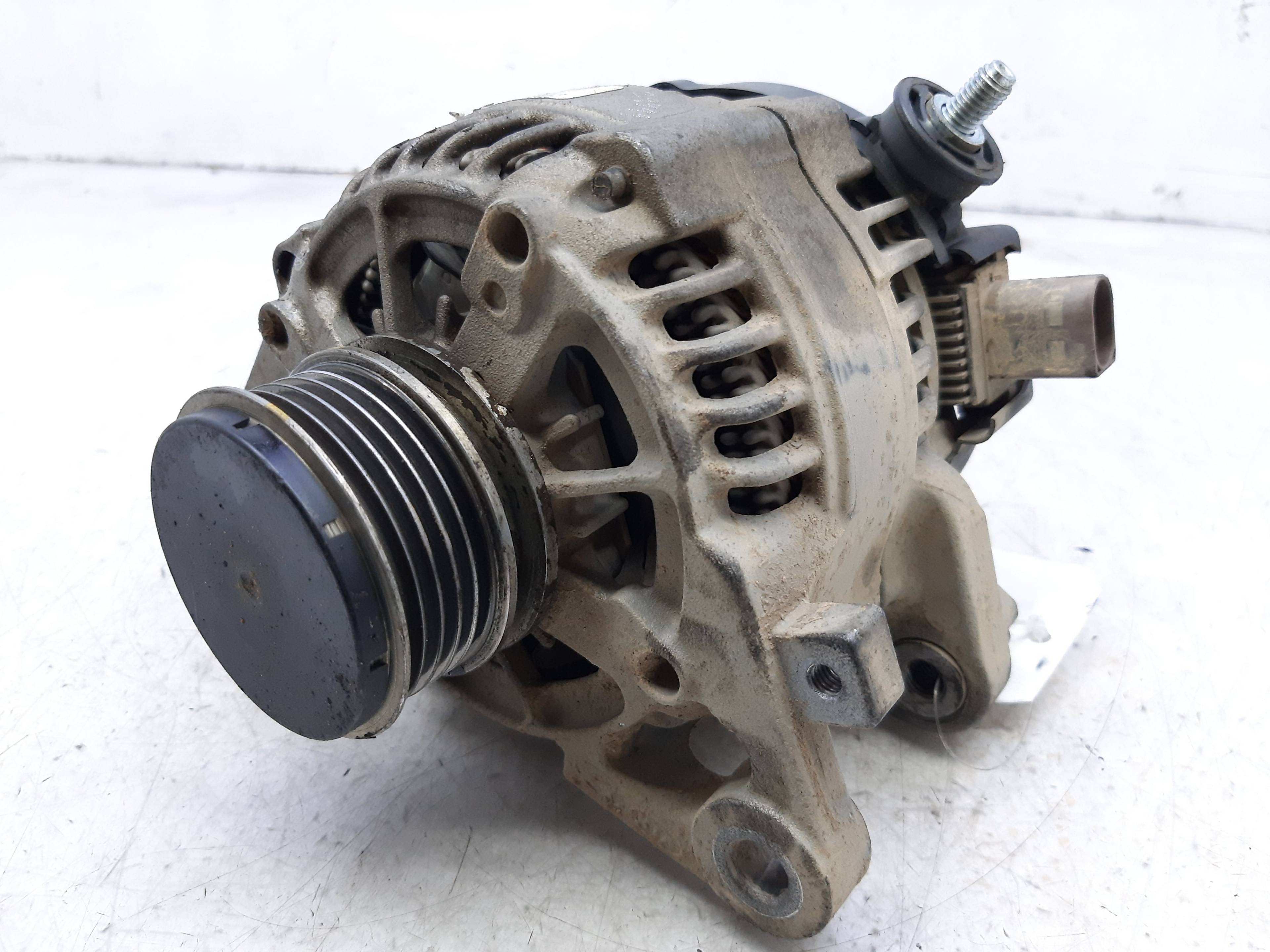 KIA Cee'd 2 generation (2012-2018) Alternator 373002A750 22468728