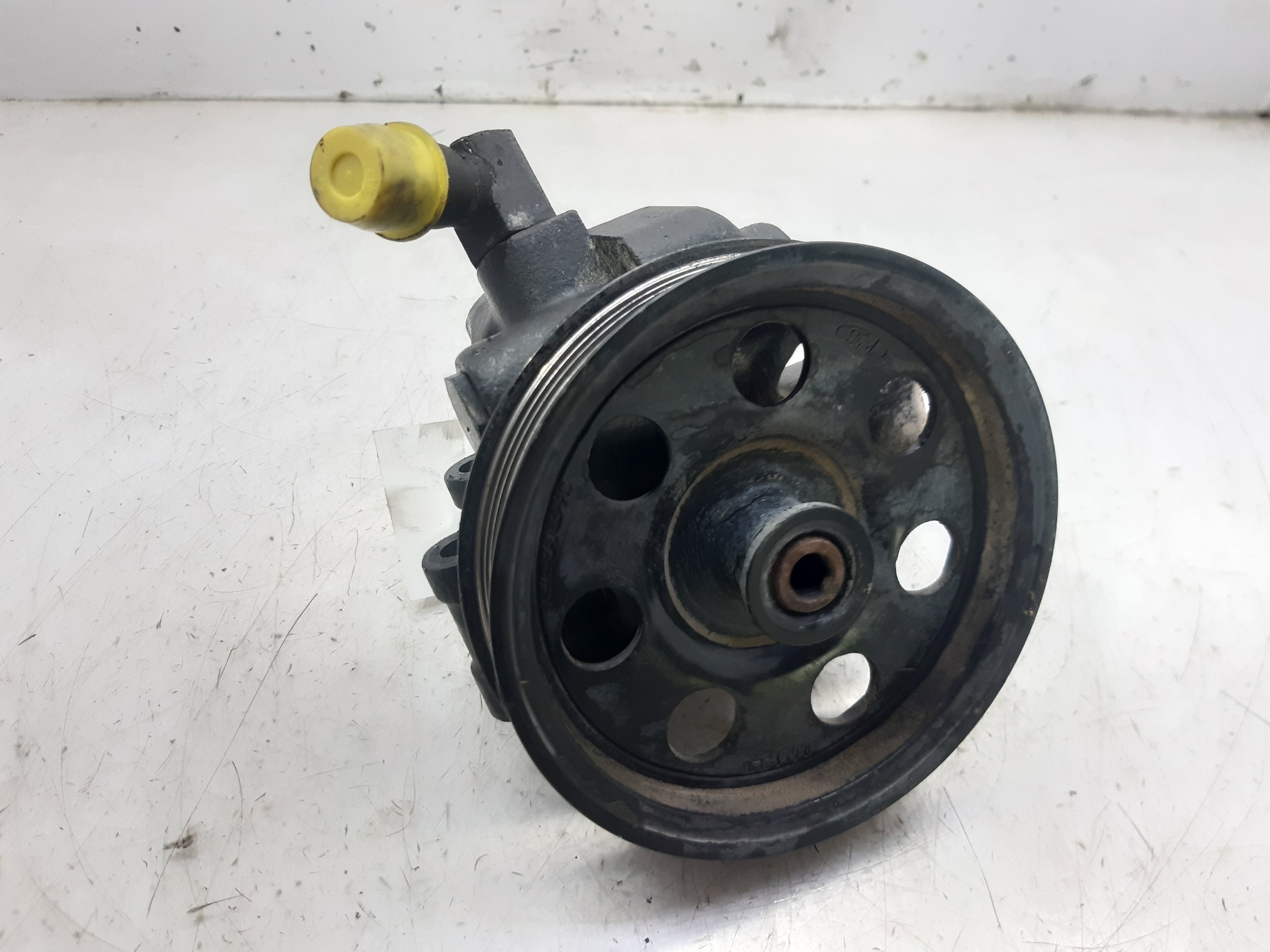 FORD Focus 1 generation (1998-2010) Power Steering Pump HBDFX 22304543