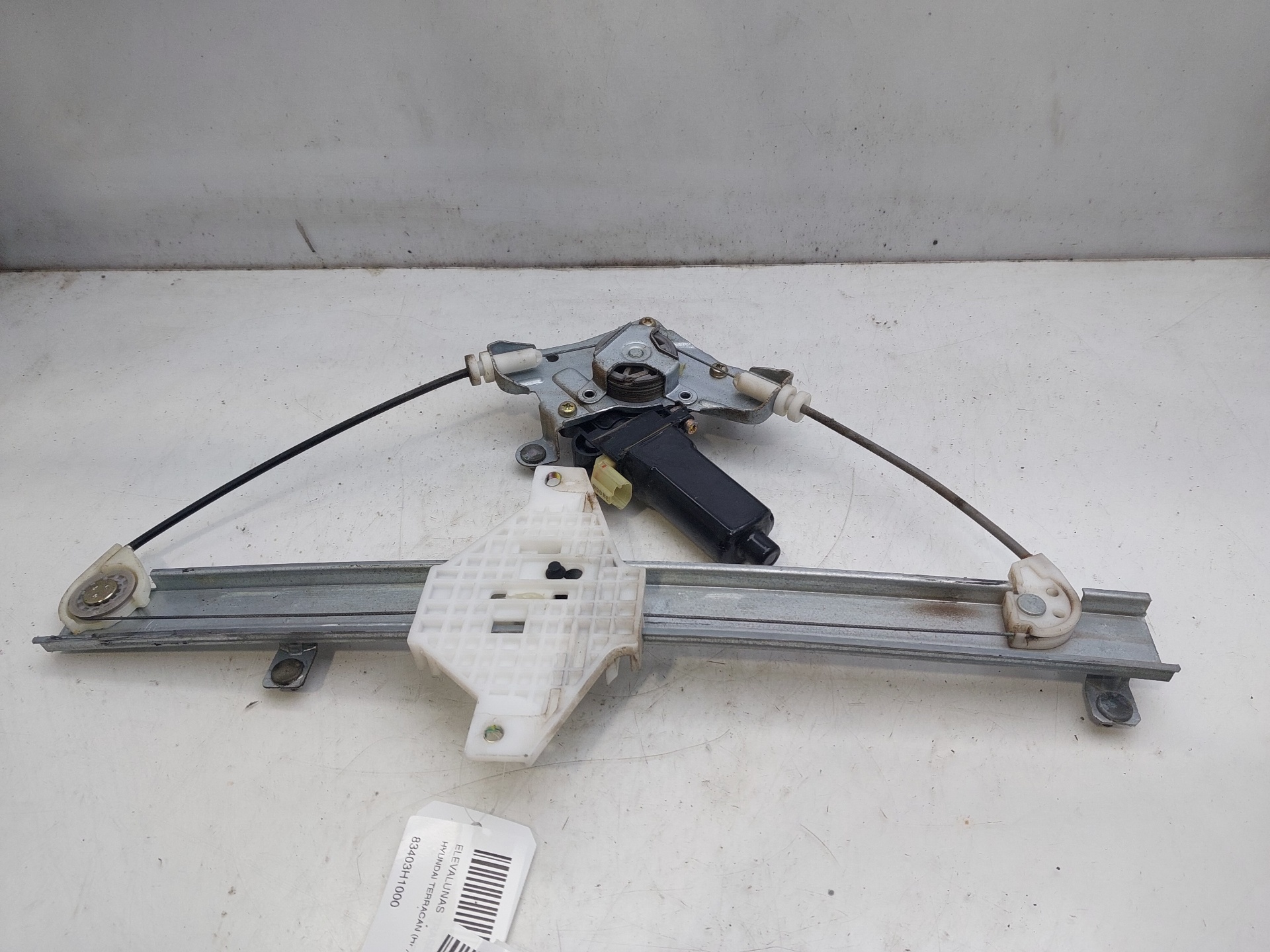 HYUNDAI Terracan 2 generation (2004-2009) Rear left door window lifter 83403H1000 23205565