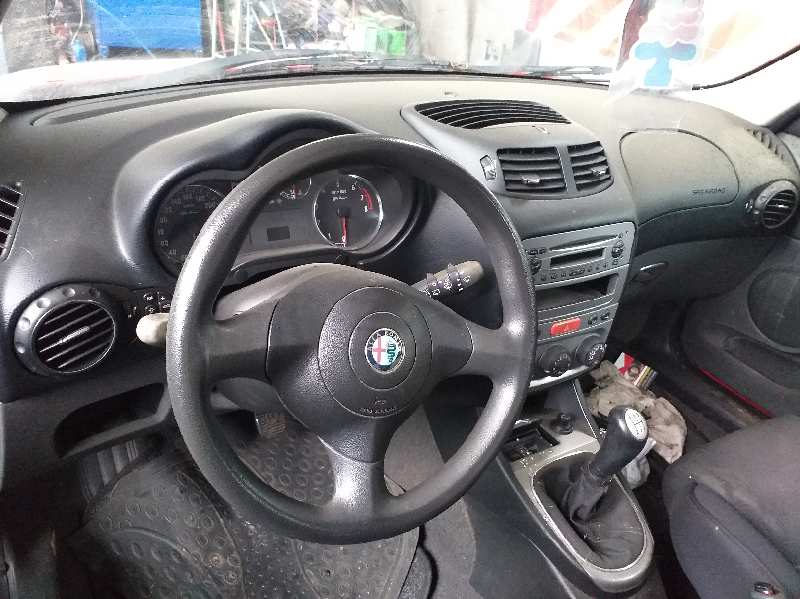 ALFA ROMEO 147 2 generation (2004-2010) Bal első ajtó zárja B792 18498927