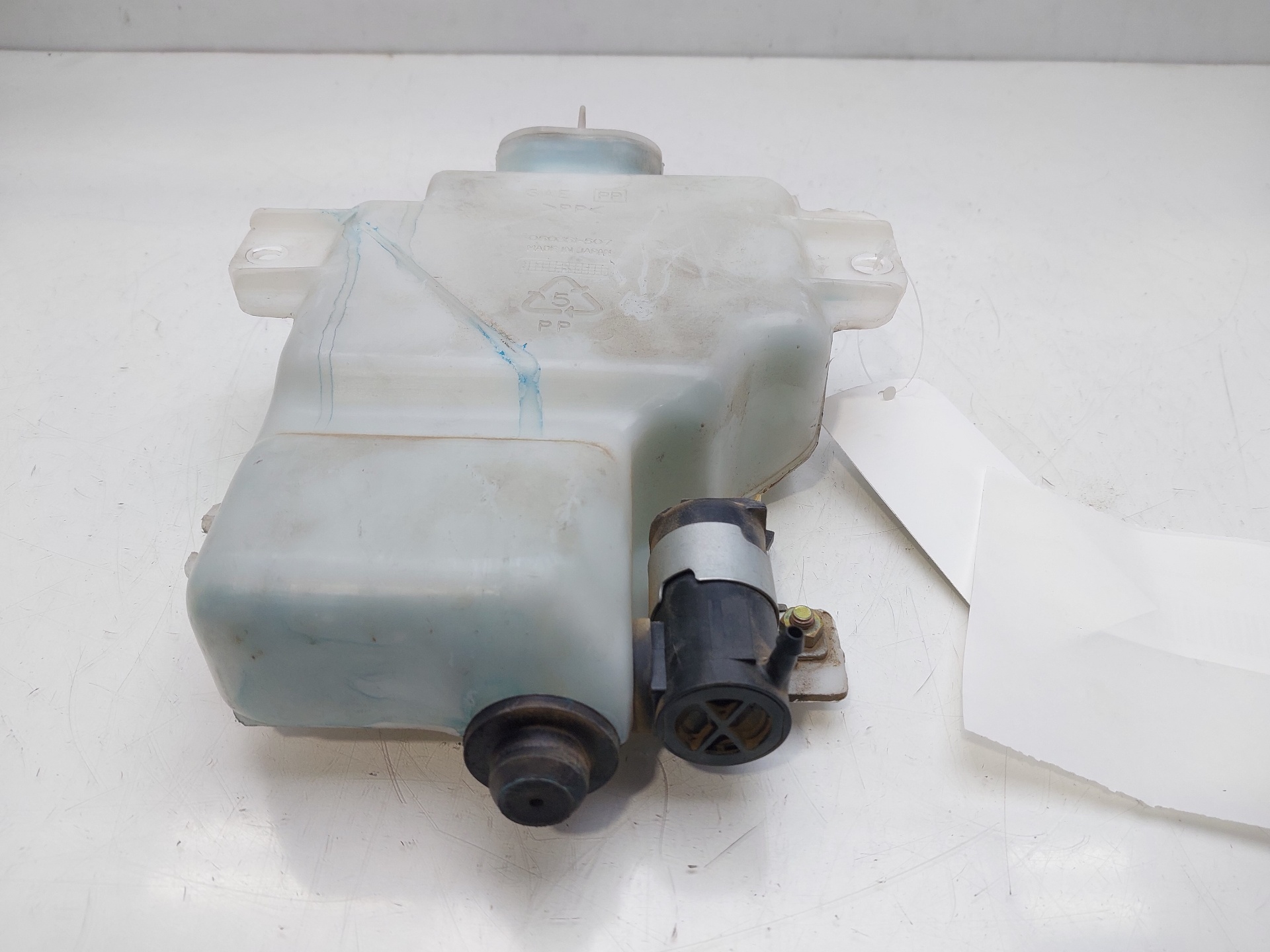 MITSUBISHI Pajero 3 generation (1999-2006) Window Washer Tank 060351507 25696538