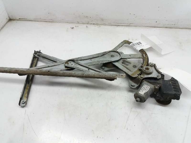 TOYOTA Corolla Verso 1 generation (2001-2009) Rear left door window lifter 698400F010 20175493