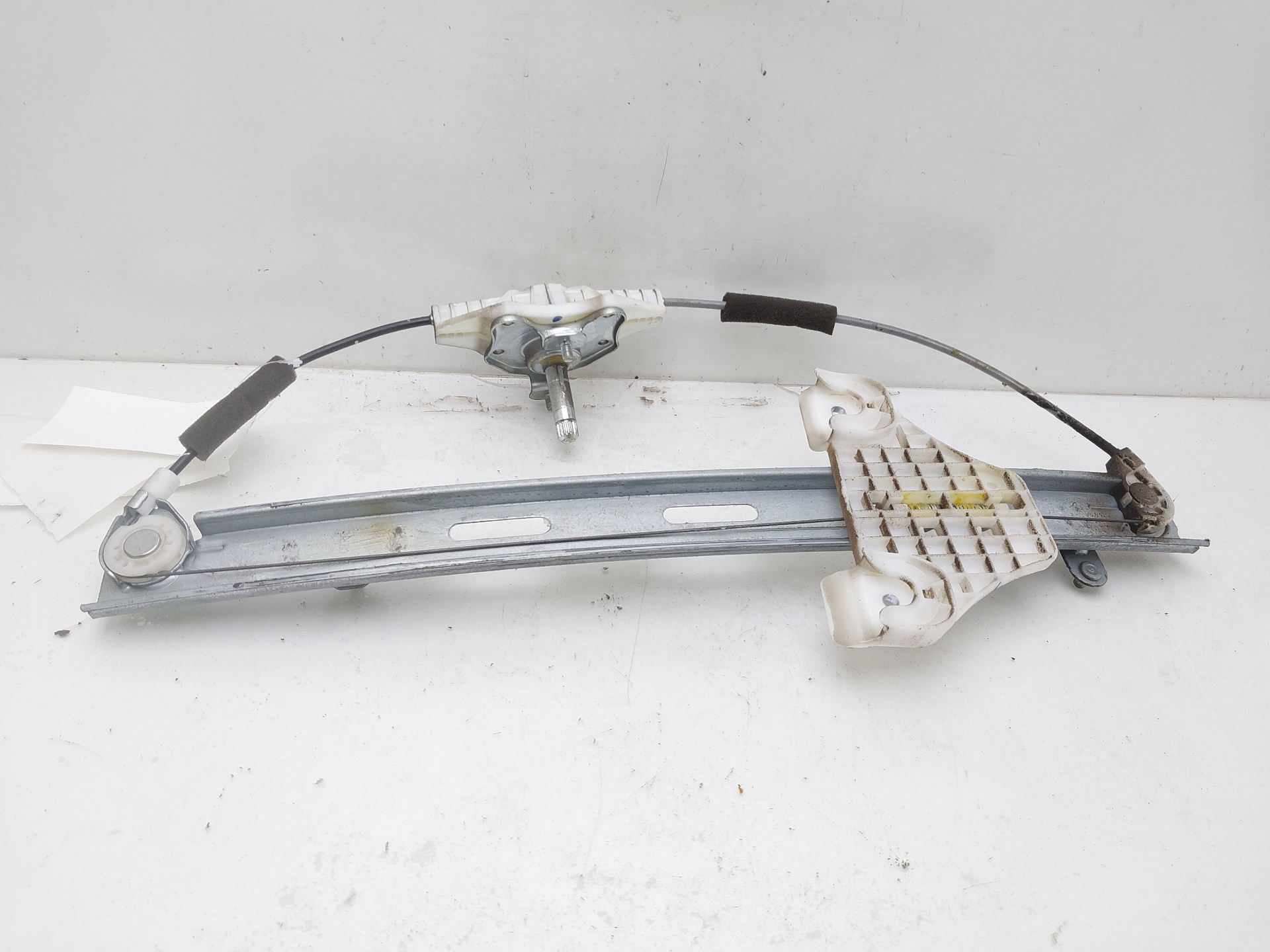 HYUNDAI i20 IB (2 generation) (2014-2020) Rear Right Door Window Regulator 83402C7000 24309541