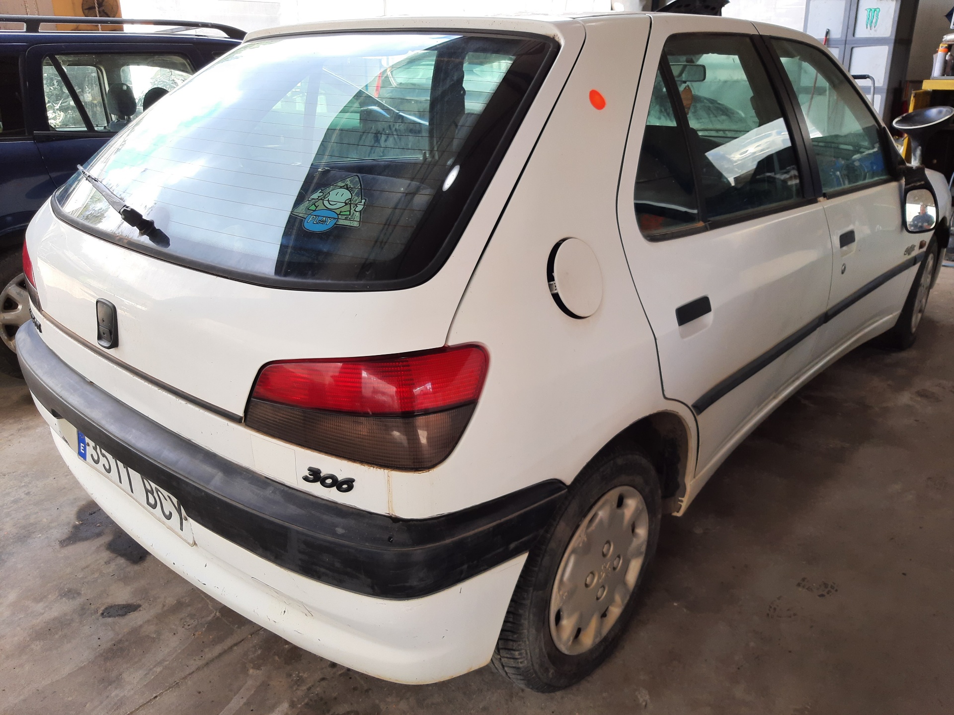 PEUGEOT 306 1 generation (1993-2002) Venstre baglygte 6350H7 24053823