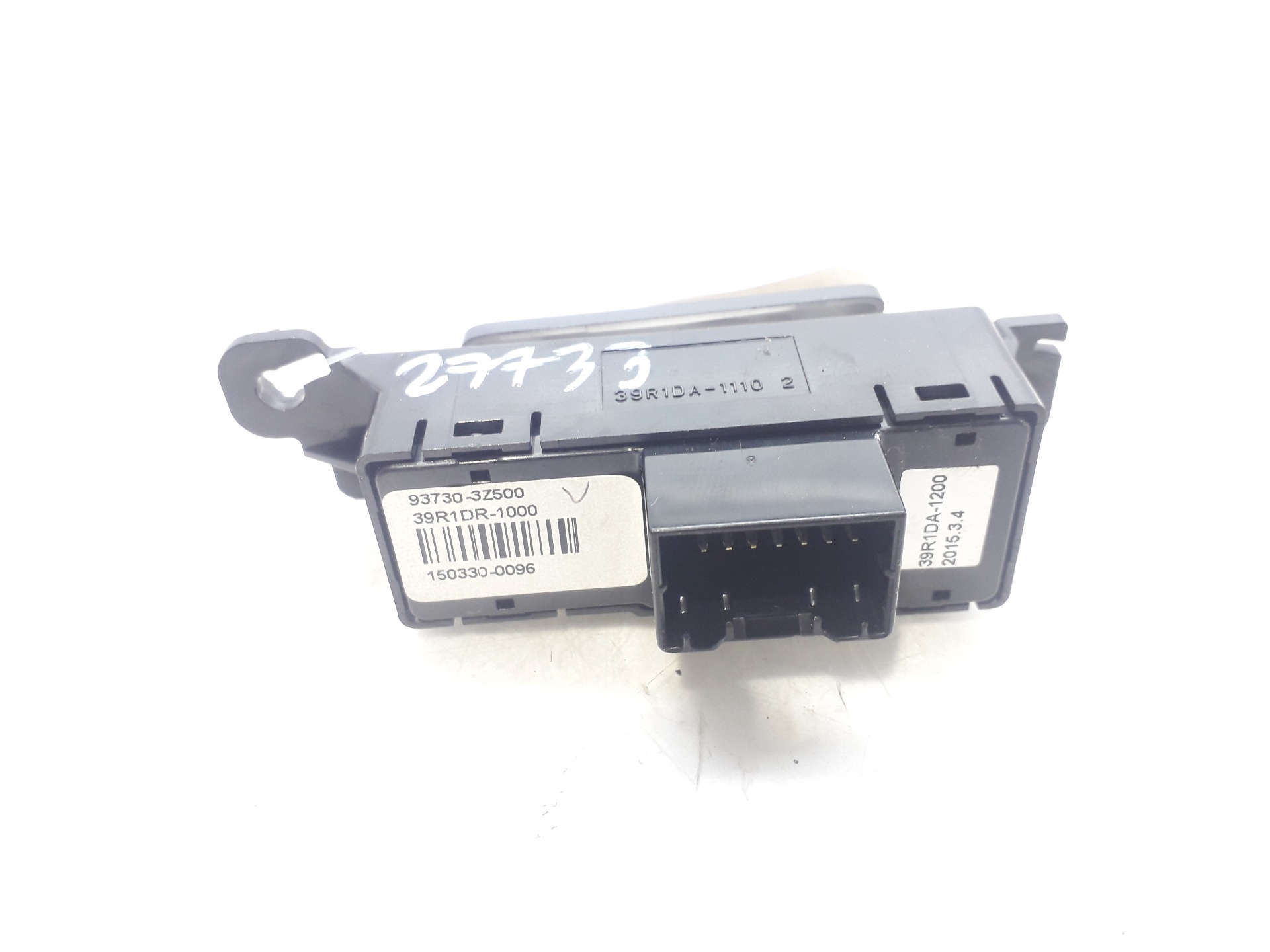 HYUNDAI i40 VF (1 generation) (2011-2020) Switches 937303Z500 18795397