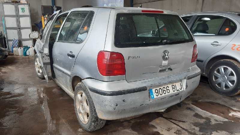 VOLKSWAGEN Polo 3 generation (1994-2002) Задна лява задна светлина 6N0945095H 18627326