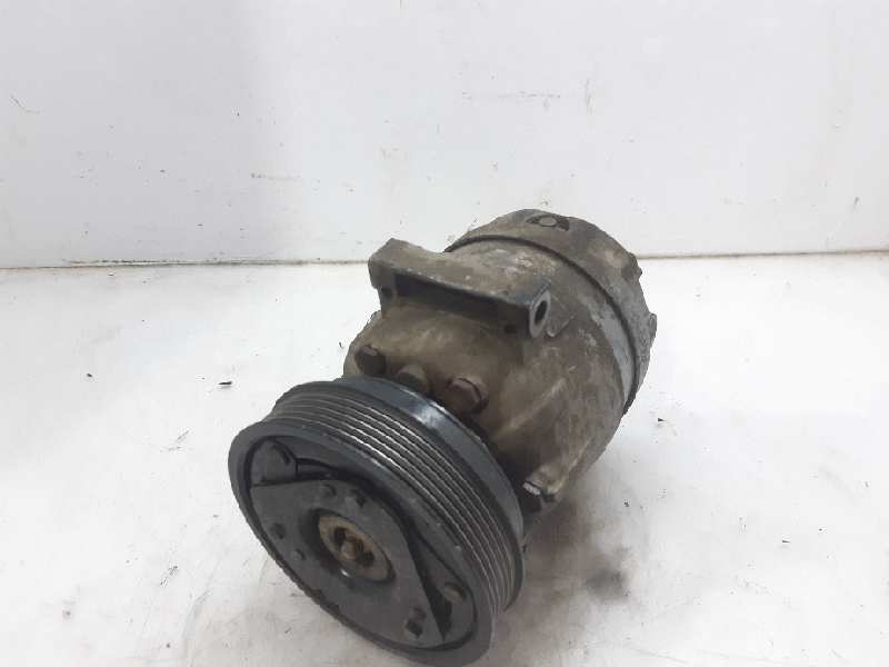 AUDI Megane 1 generation (1995-2003) Air Condition Pump 7700103536 23164336