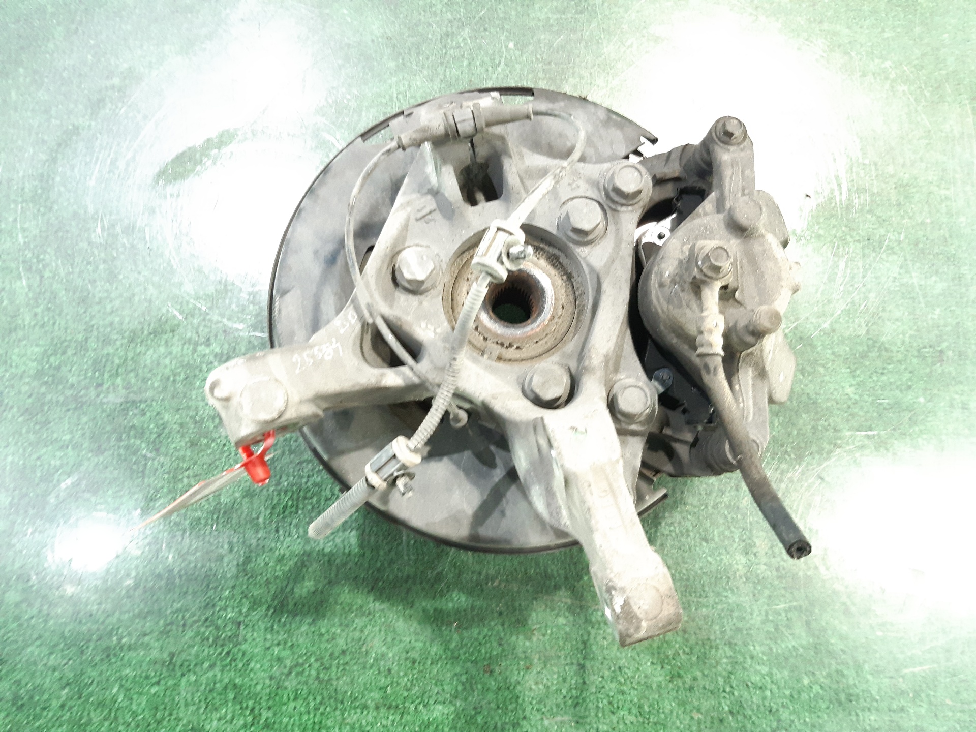 OPEL Astra J (2009-2020) Front Right Wheel Hub 13319481 22020797