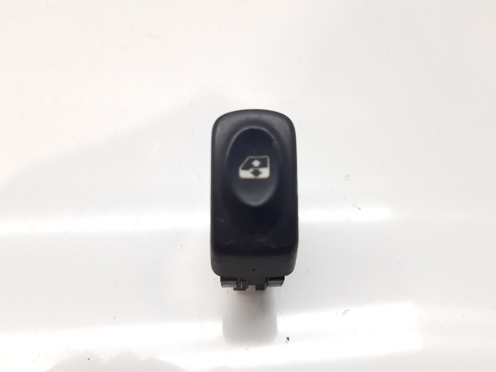 RENAULT Clio 3 generation (2005-2012) Front Left Door Window Switch 430000K 25025887