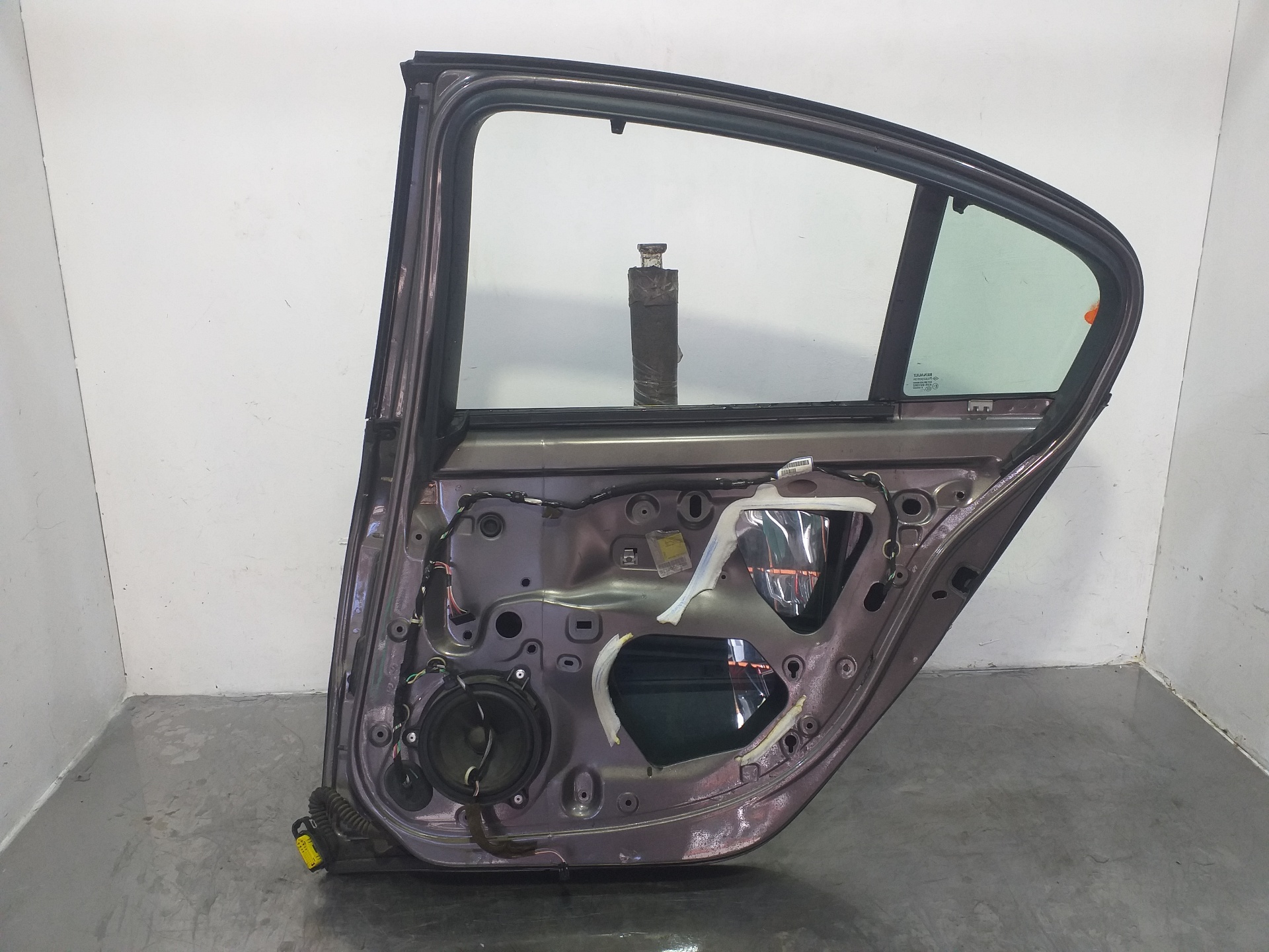 CITROËN Laguna 3 generation (2007-2015) Rear Right Door 821000022R 24769218