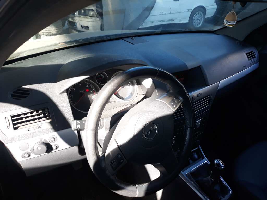 OPEL Astra J (2009-2020) Топливная рейка 0445214094 18425817