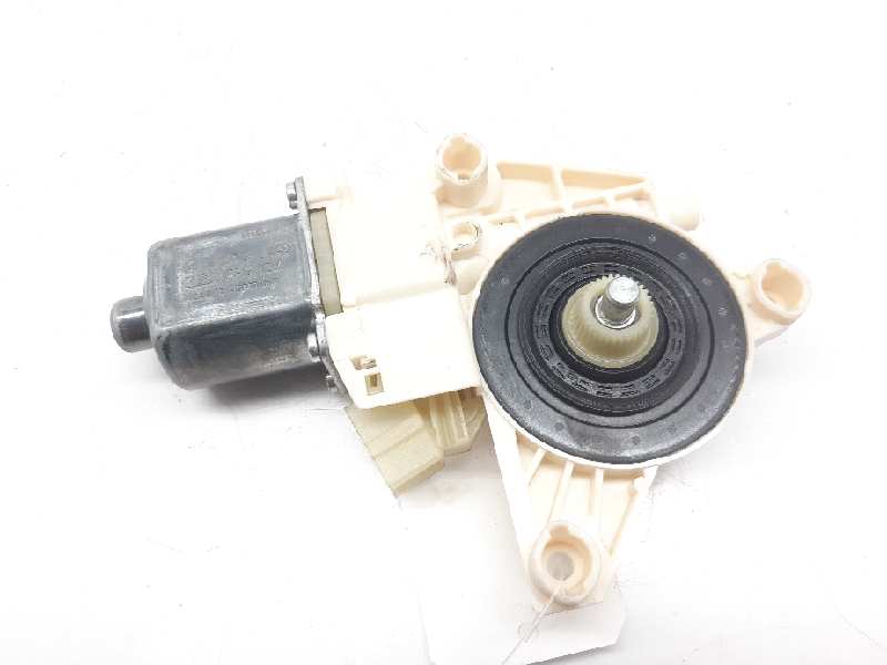 MERCEDES-BENZ C-Class W204/S204/C204 (2004-2015) Rear Right Door Window Control Motor A2048200542 18504227