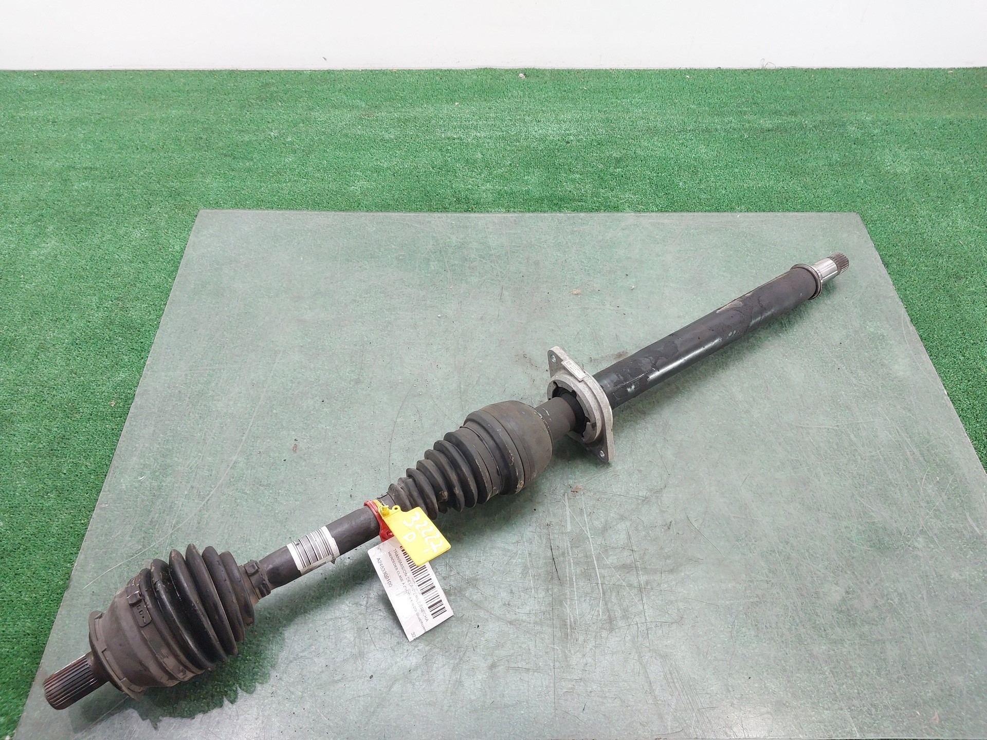 MERCEDES-BENZ A-Class W176 (2012-2018) Fram Höger Drivaxel A2463309100 22630547